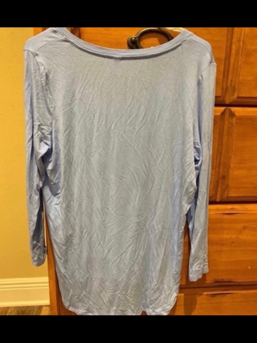 Old Navy top - Picture 2 of 3